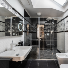The Benefits of Installing Sliding Shower Doors